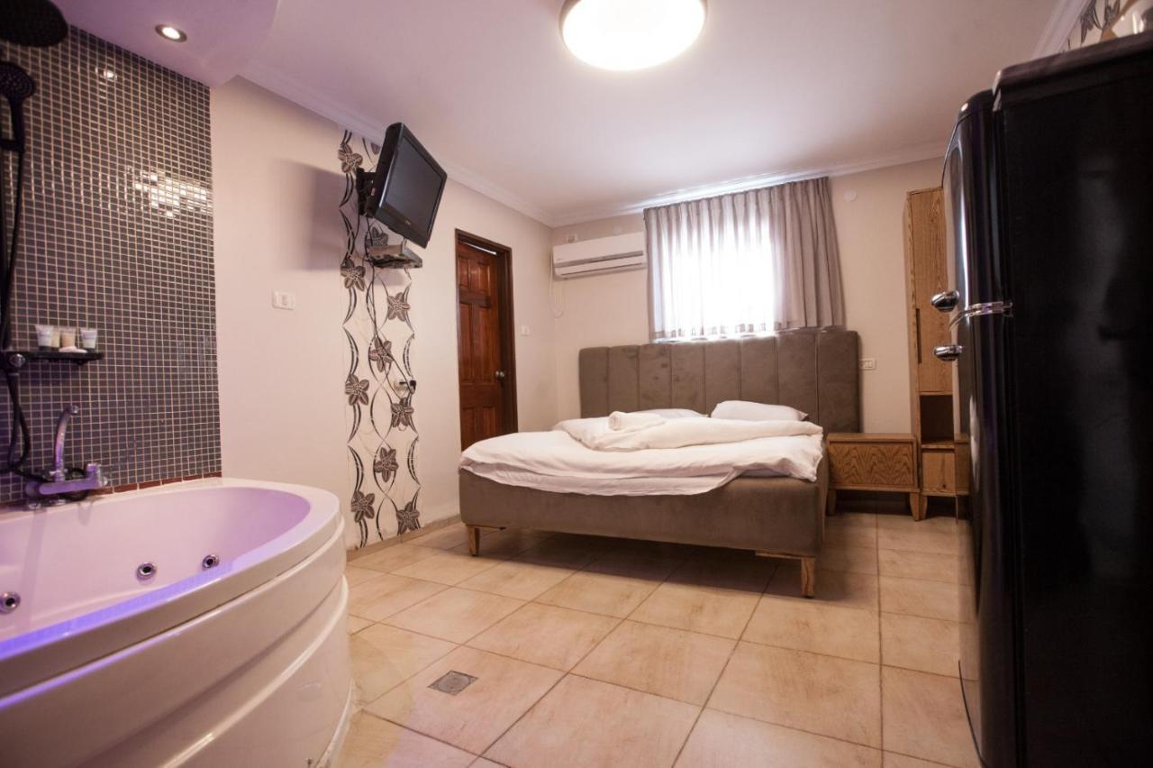 Puy Ahuzat Haosher Hotel Tiberiade Esterno foto